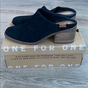 New, Never Worn Toms Mules